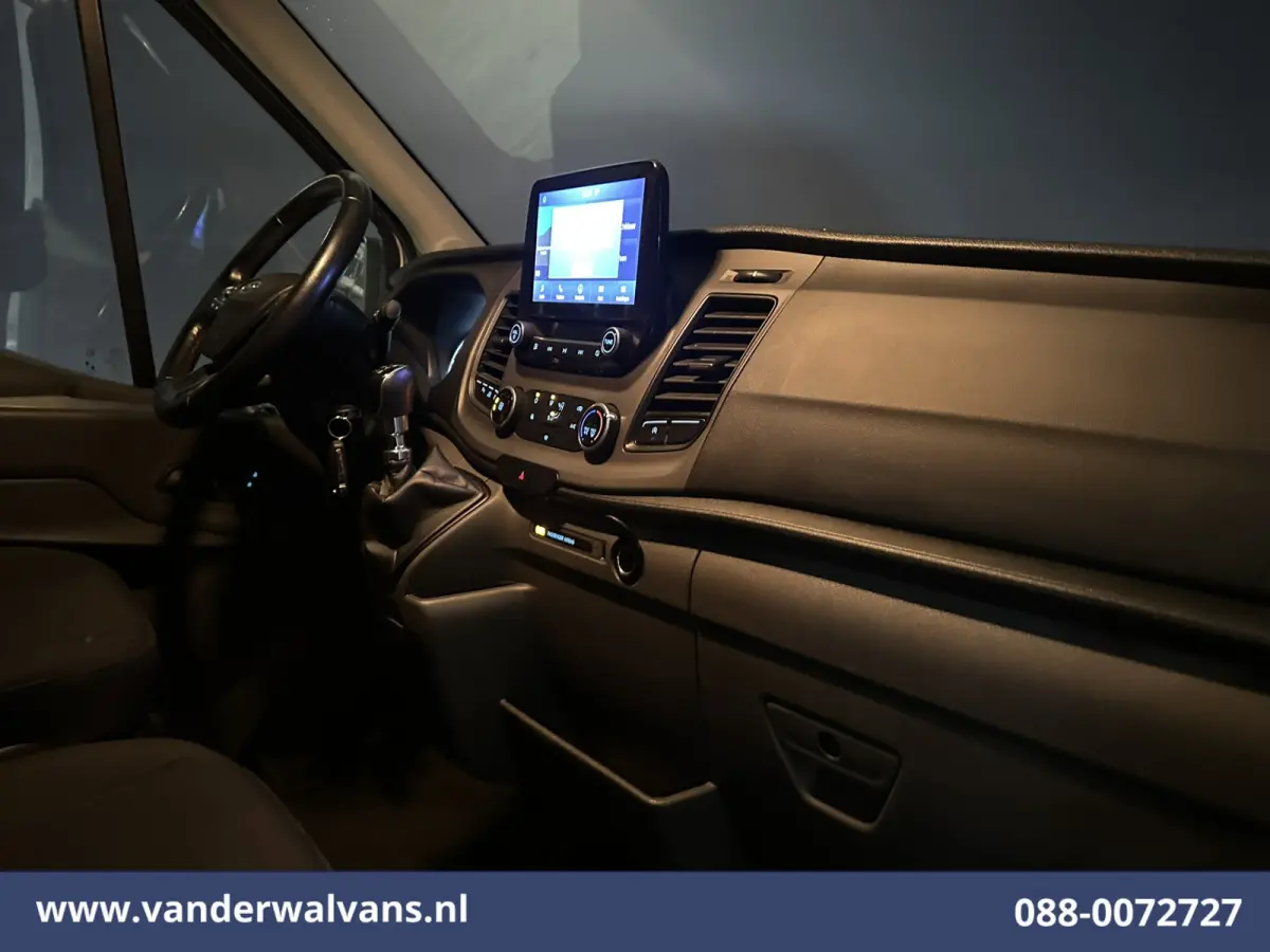 2.0 TDCI 170pk L3H3 Euro6 Airco | Navigatie | 2500kg Trekhaak | Cruisecontrol Verwarmde voorruit, Parkeersensoren, Bijrijdersbank