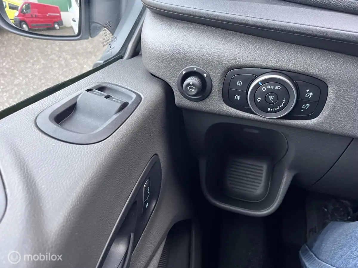 350 2.0 TDCI Euro 6 L3H2 Ambiente Dubbele Cabine Navi Airco Ceuise control Trekhaak