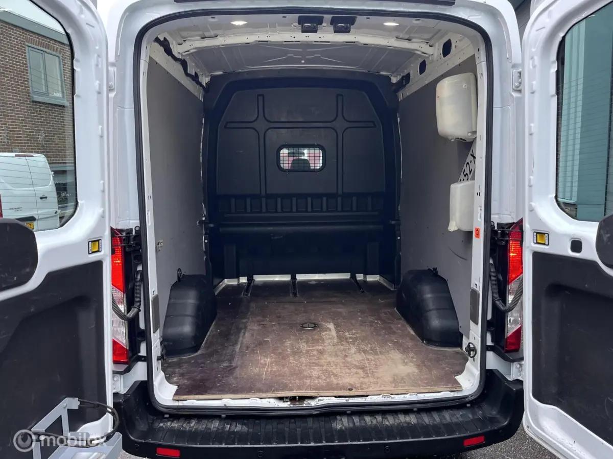 350 2.0 TDCI Euro 6 L3H2 Ambiente Dubbele Cabine Navi Airco Ceuise control Trekhaak