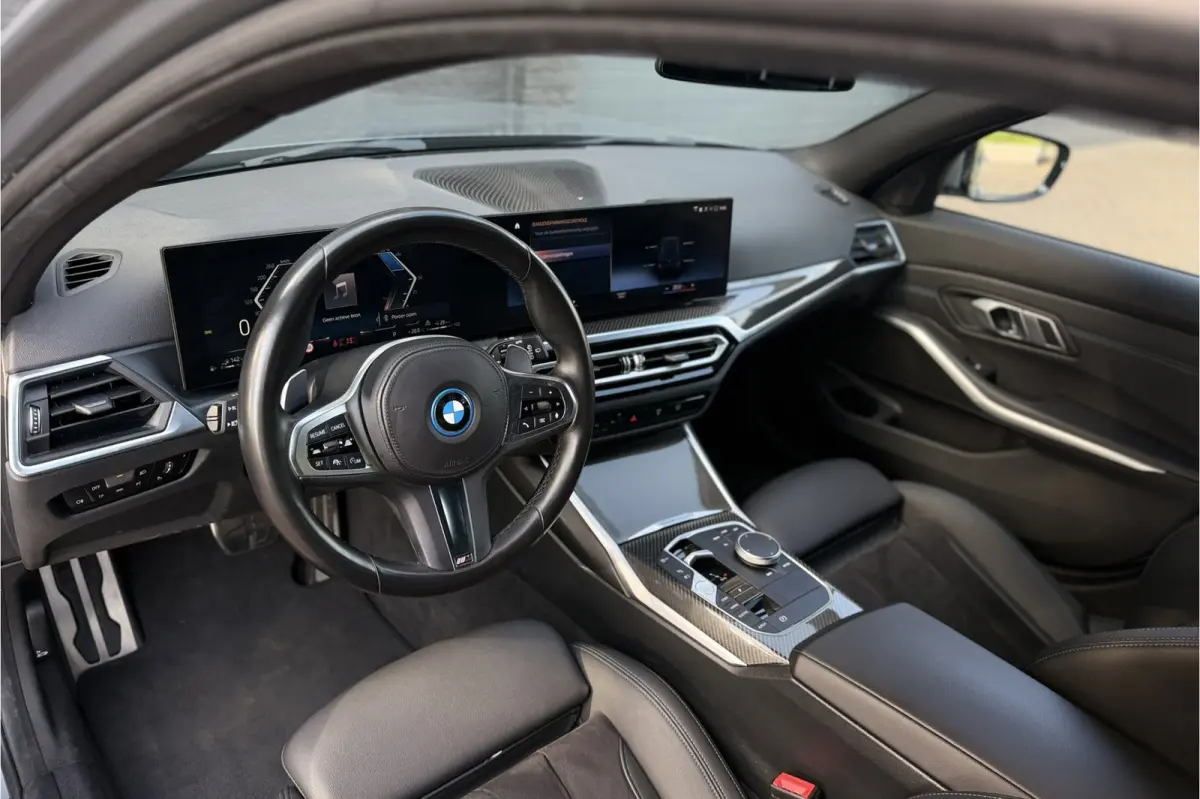 330e M-Sport Pro | Widescreen | Memory | Camera | Laserlight | Adaptive Cruise