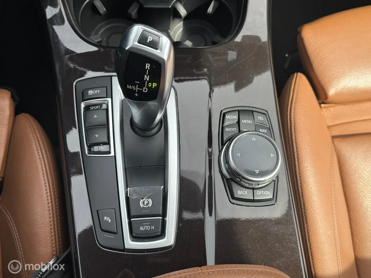 sDrive20i High Executive Automaat Pano Navi