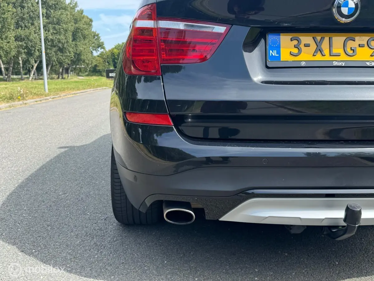 sDrive20i High Executive Automaat Pano Navi