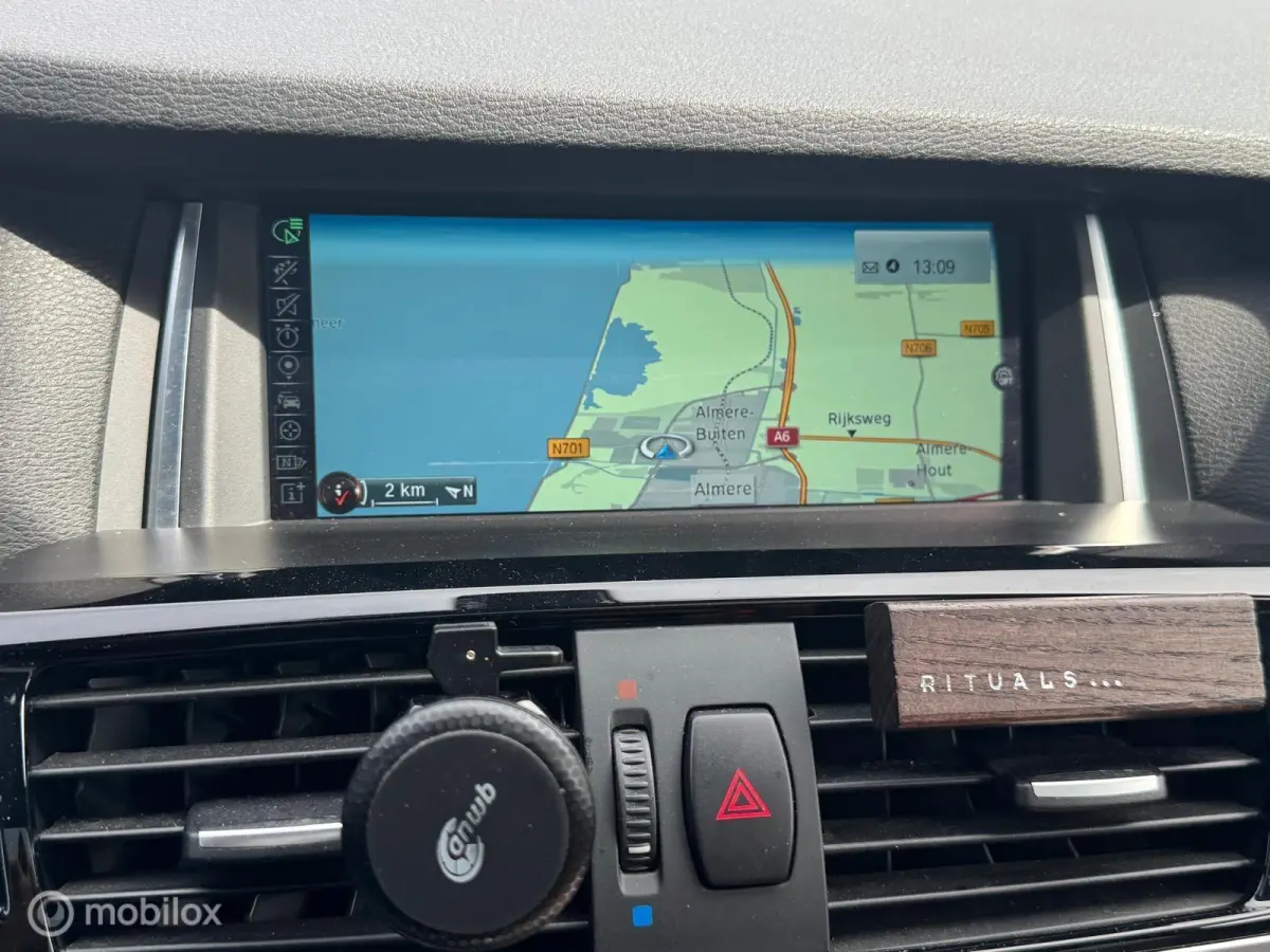 sDrive20i High Executive Automaat Pano Navi