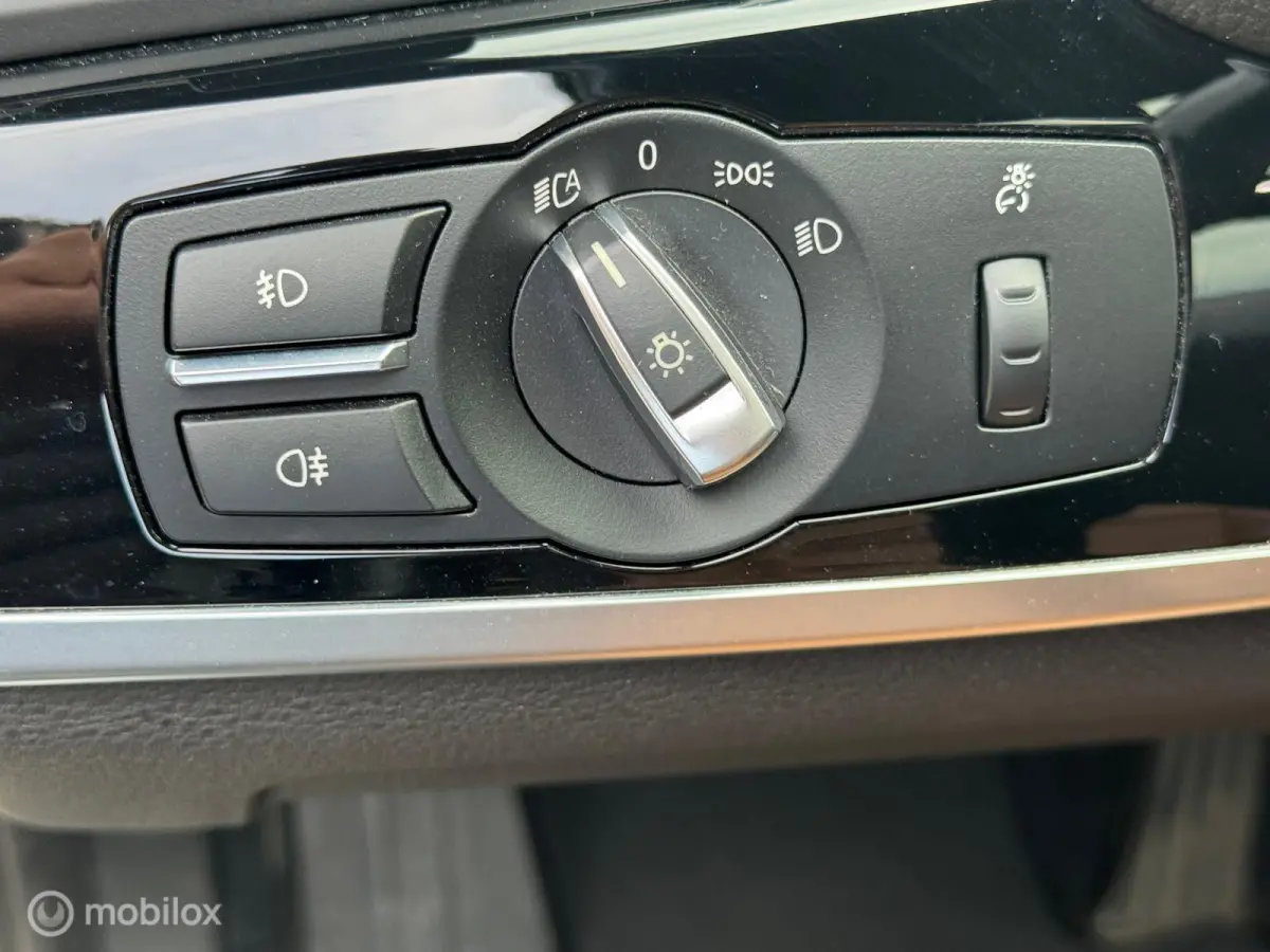 sDrive20i High Executive Automaat Pano Navi