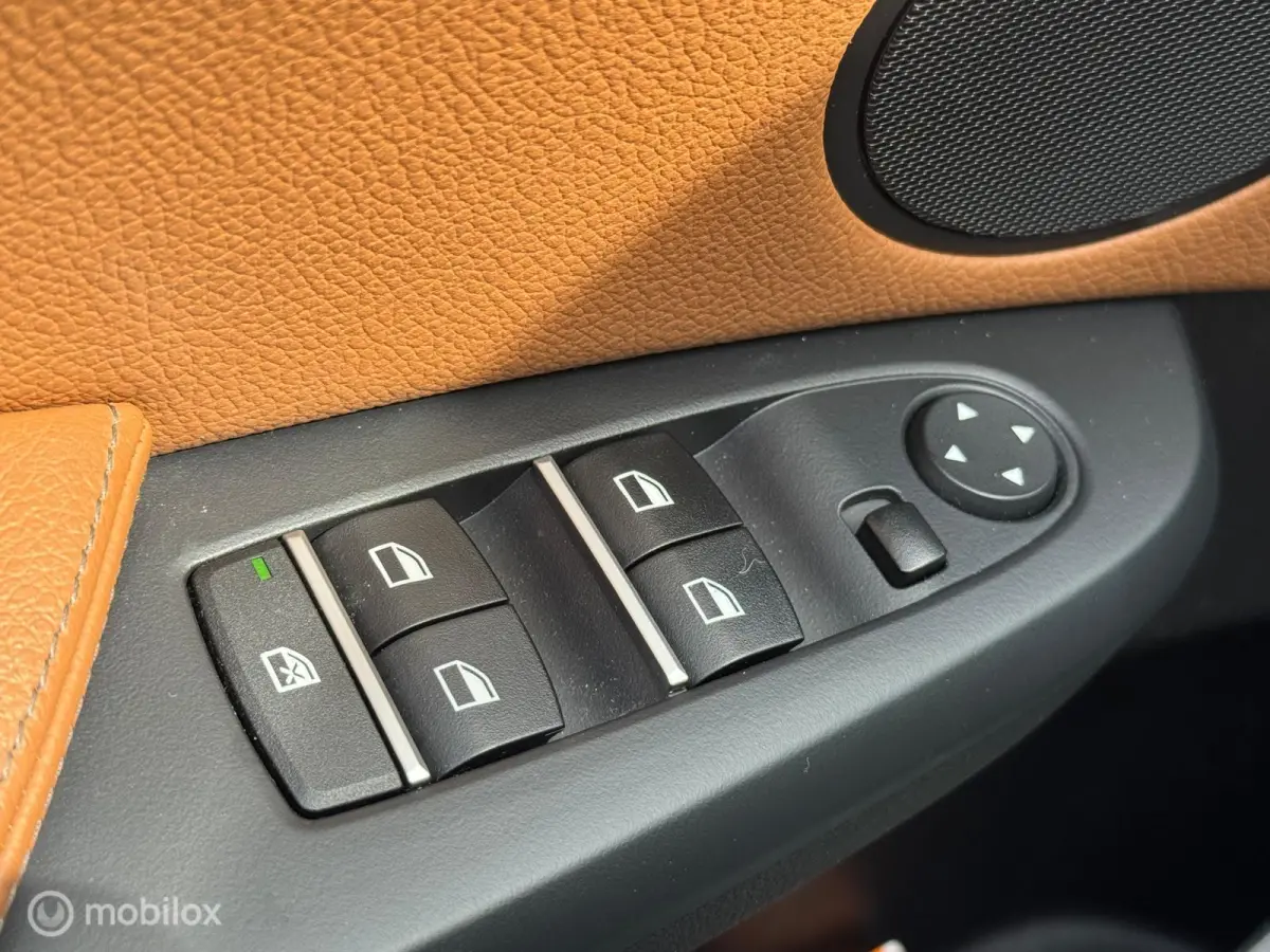 sDrive20i High Executive Automaat Pano Navi