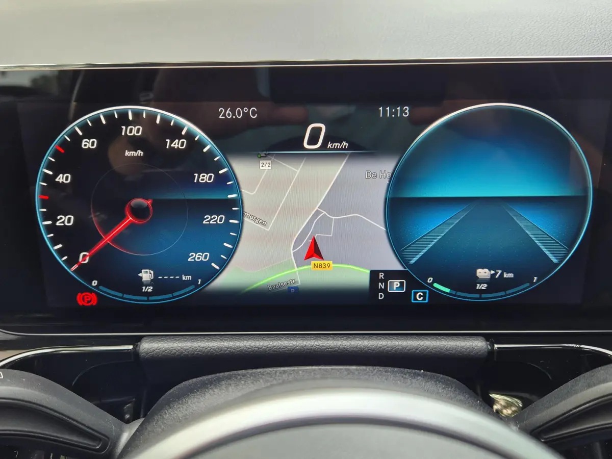 250 e AUTOMAAT | SOH 96,71% | Panoramadak | Climate Control | Navigatie | Parkeercamera | Cruise Control | Stoelverwarming