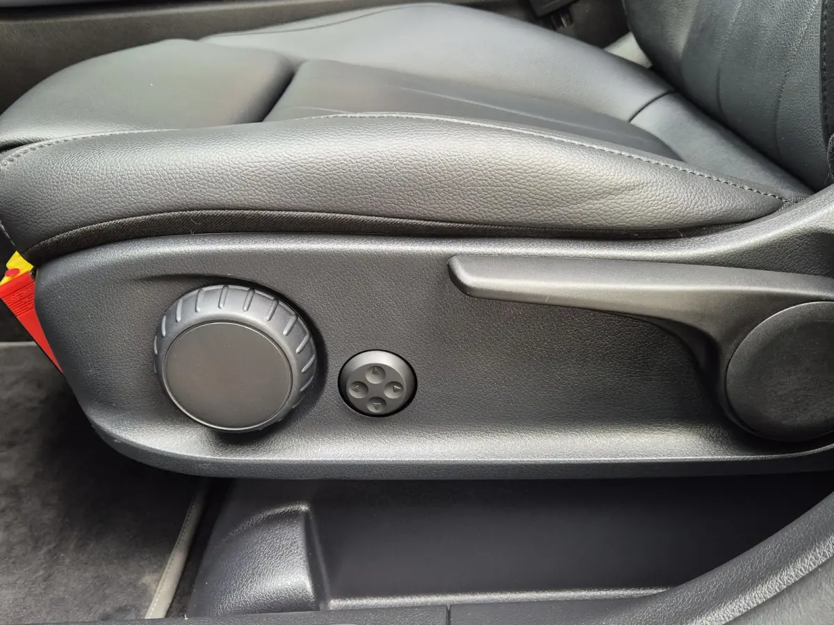250 e AUTOMAAT | SOH 96,71% | Panoramadak | Climate Control | Navigatie | Parkeercamera | Cruise Control | Stoelverwarming