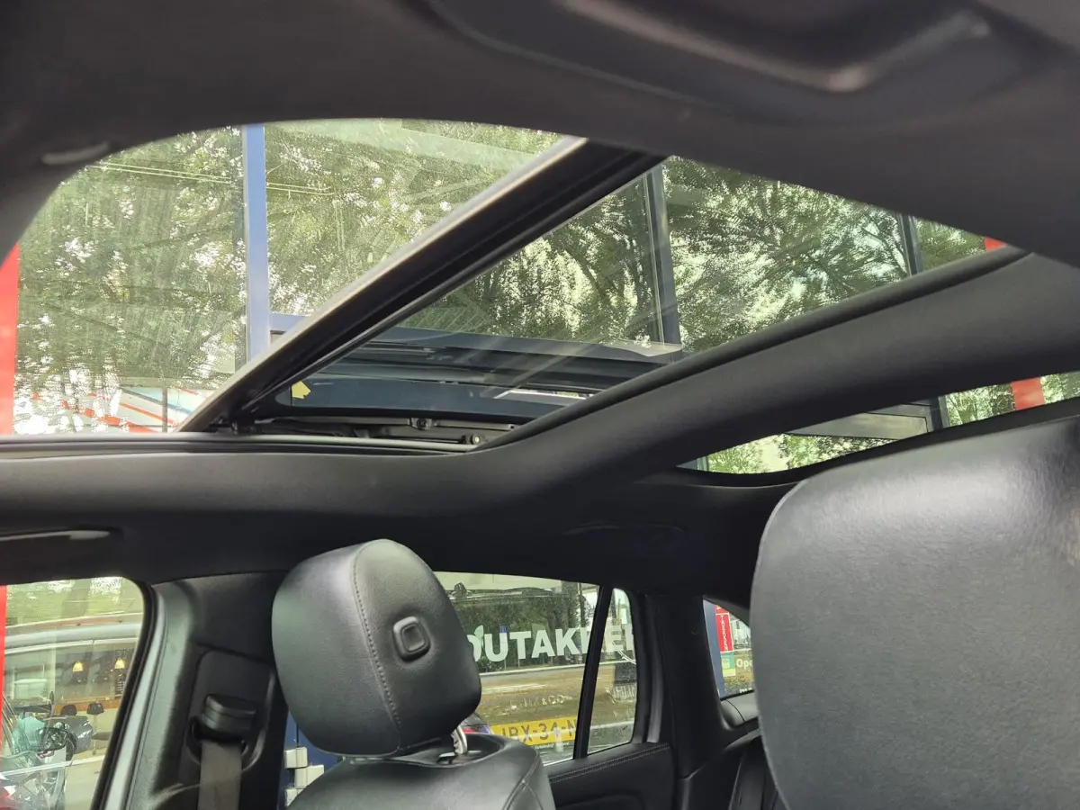 250 e AUTOMAAT | SOH 96,71% | Panoramadak | Climate Control | Navigatie | Parkeercamera | Cruise Control | Stoelverwarming