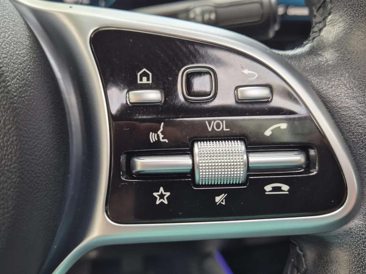250 e AUTOMAAT | SOH 96,71% | Panoramadak | Climate Control | Navigatie | Parkeercamera | Cruise Control | Stoelverwarming