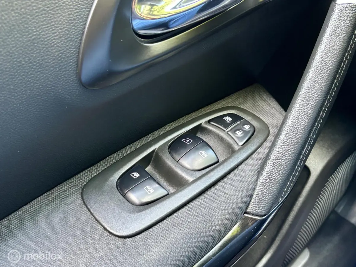 Kadjar TCe. NAVI, LEDER, CRUISE, STOELVERWARMING.