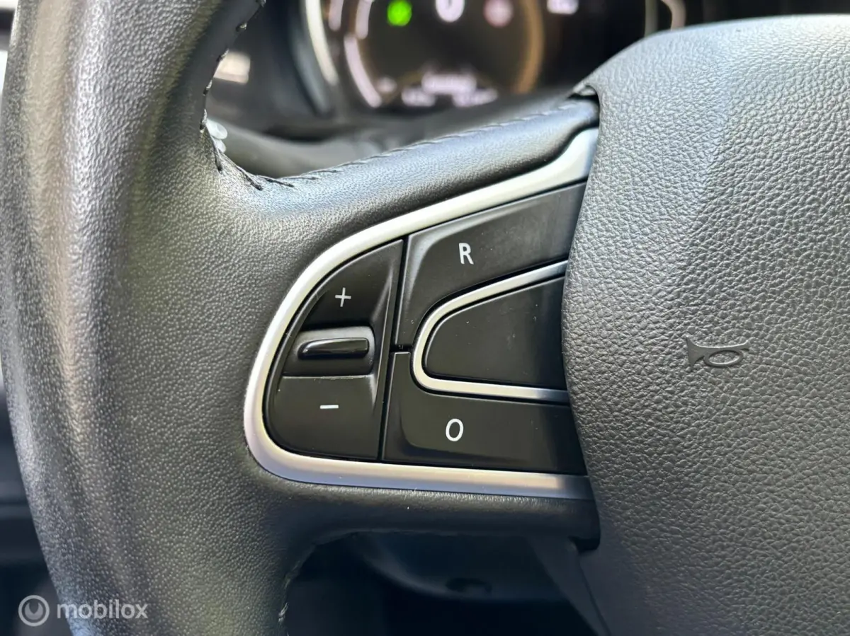 Kadjar TCe. NAVI, LEDER, CRUISE, STOELVERWARMING.