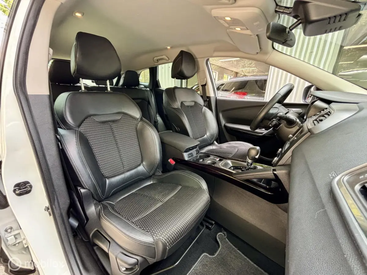 Kadjar TCe. NAVI, LEDER, CRUISE, STOELVERWARMING.