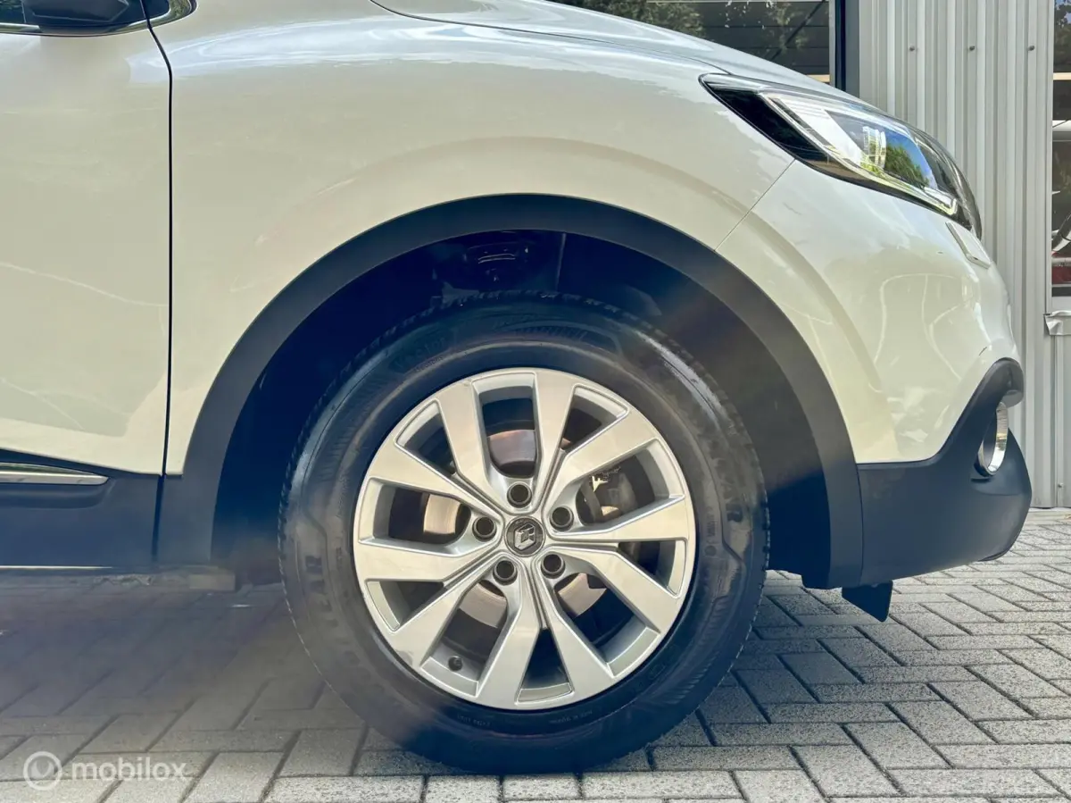 Kadjar TCe. NAVI, LEDER, CRUISE, STOELVERWARMING.
