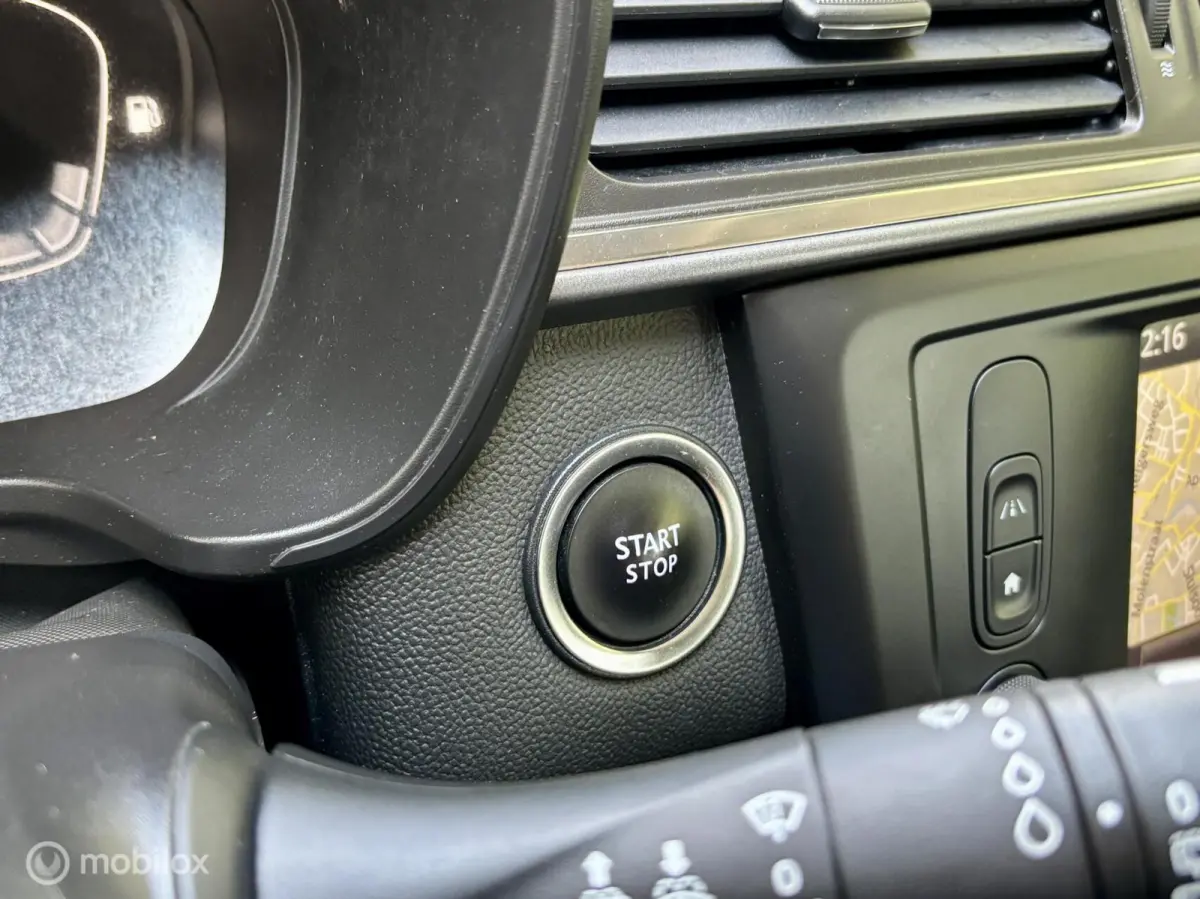Kadjar TCe. NAVI, LEDER, CRUISE, STOELVERWARMING.