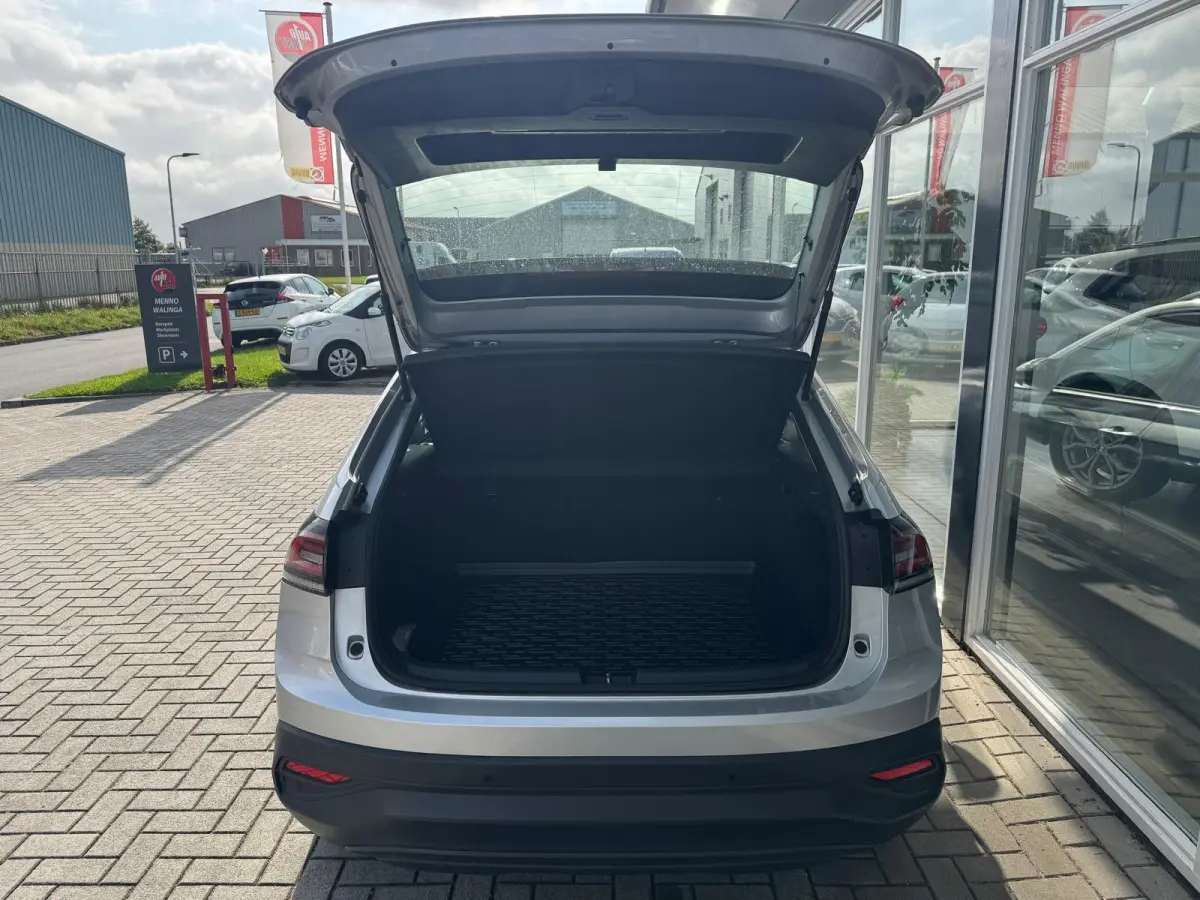 1.0 TSI Life Business|Carplay|PDC|Navi|Stoelverwarming