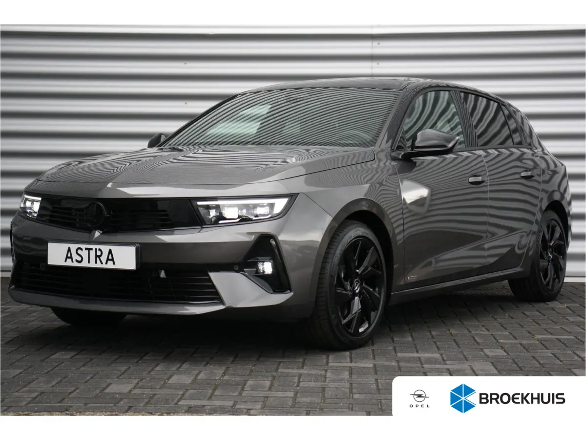 1.6 HYBRID 180PK ULTIMATE AUTOMAAT / NAVI / LEDER / CLIMA / AGR / PDC / 17" LMV / CAMERA / BLACK PACK / KEYLESS / FULL-LED / WINTERPAKKET / PANO. DAK / BLUETOOTH / ADAPT. CRUISECONTROL / FUL