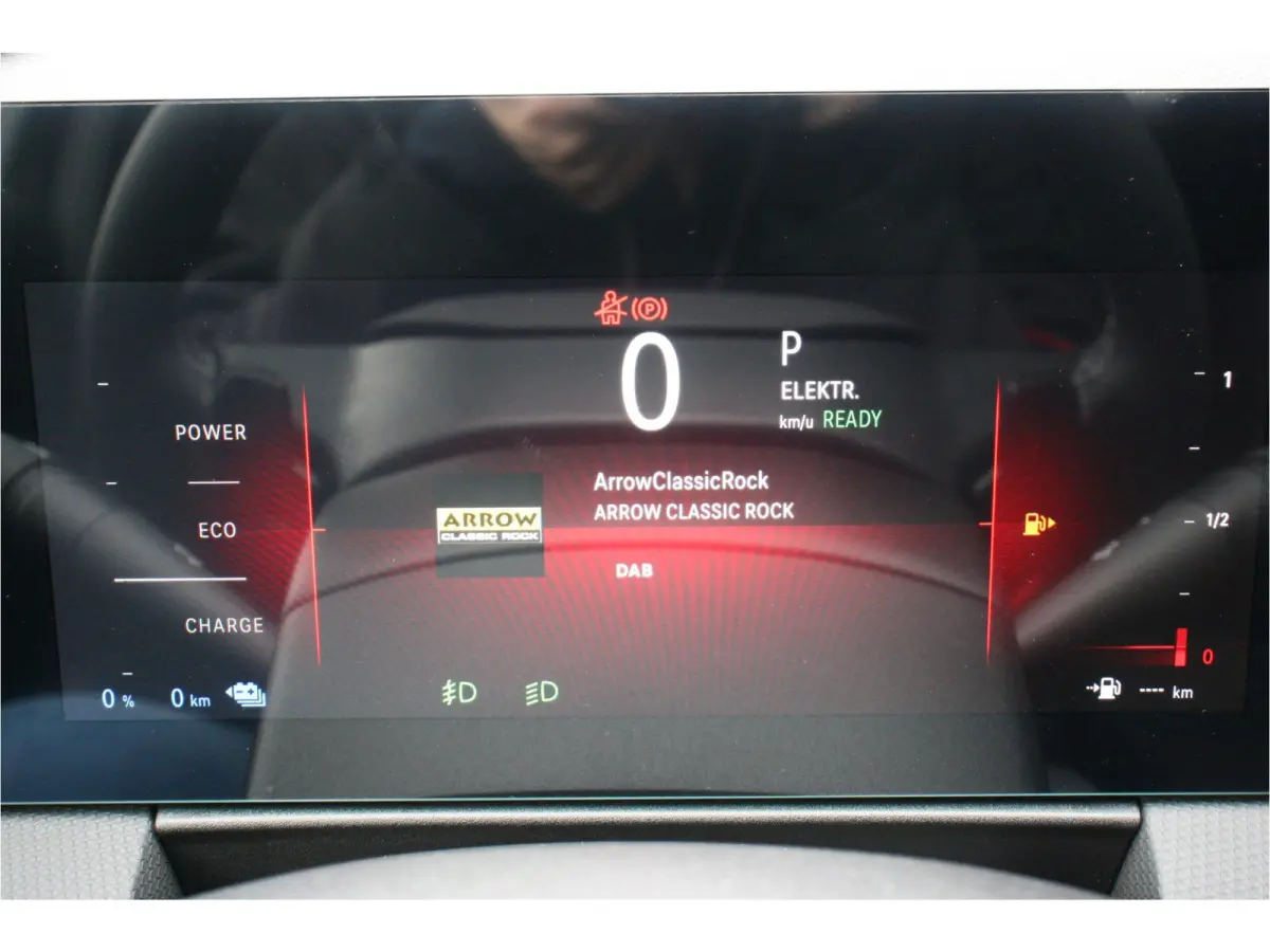 1.6 HYBRID 180PK ULTIMATE AUTOMAAT / NAVI / LEDER / CLIMA / AGR / PDC / 17" LMV / CAMERA / BLACK PACK / KEYLESS / FULL-LED / WINTERPAKKET / PANO. DAK / BLUETOOTH / ADAPT. CRUISECONTROL / FUL
