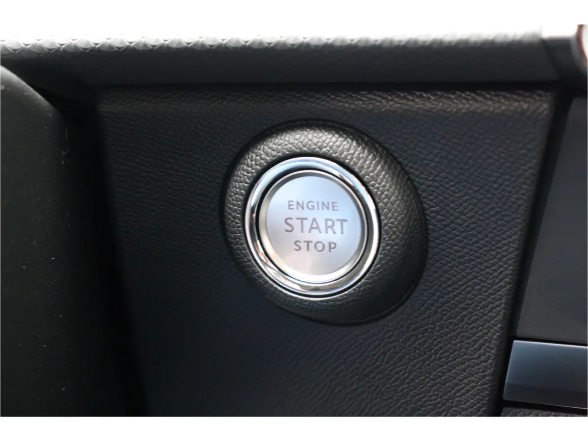 1.6 HYBRID 180PK ULTIMATE AUTOMAAT / NAVI / LEDER / CLIMA / AGR / PDC / 17" LMV / CAMERA / BLACK PACK / KEYLESS / FULL-LED / WINTERPAKKET / PANO. DAK / BLUETOOTH / ADAPT. CRUISECONTROL / FUL
