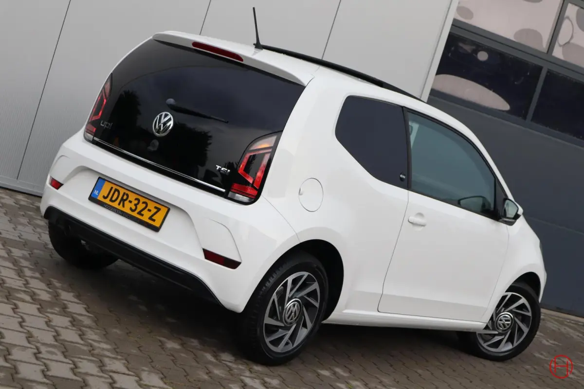 Up! 1.0 TSI 90 PK Sound up! / Panoramadak / Airco / 1e eigenaar