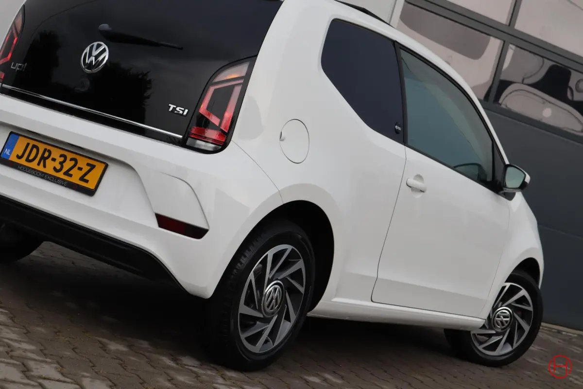 Up! 1.0 TSI 90 PK Sound up! / Panoramadak / Airco / 1e eigenaar
