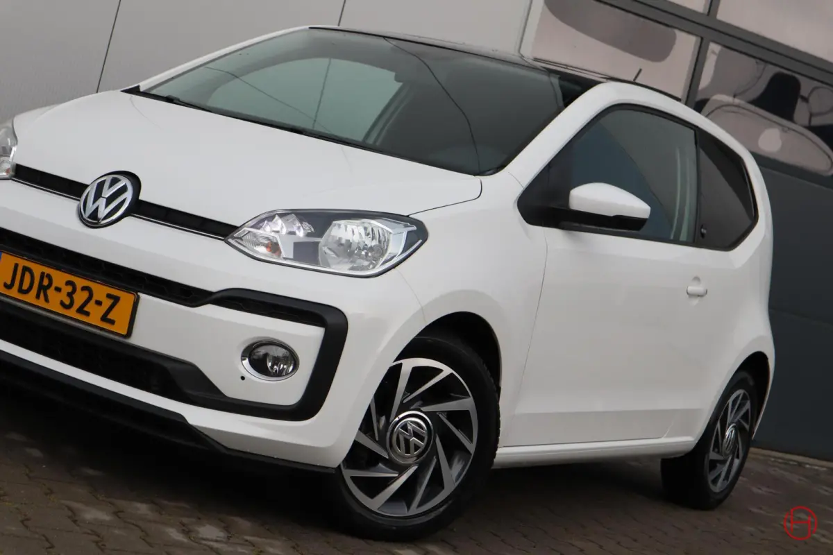 Up! 1.0 TSI 90 PK Sound up! / Panoramadak / Airco / 1e eigenaar