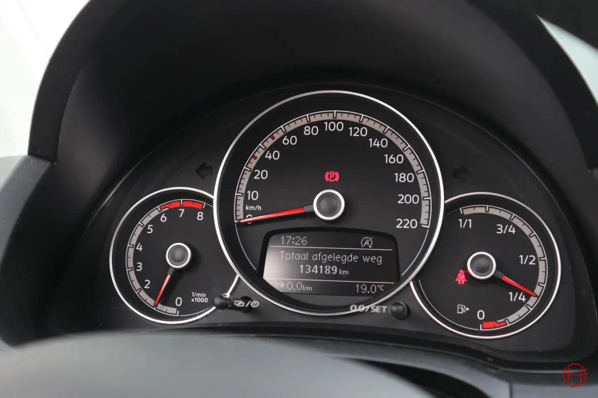 Up! 1.0 TSI 90 PK Sound up! / Panoramadak / Airco / 1e eigenaar