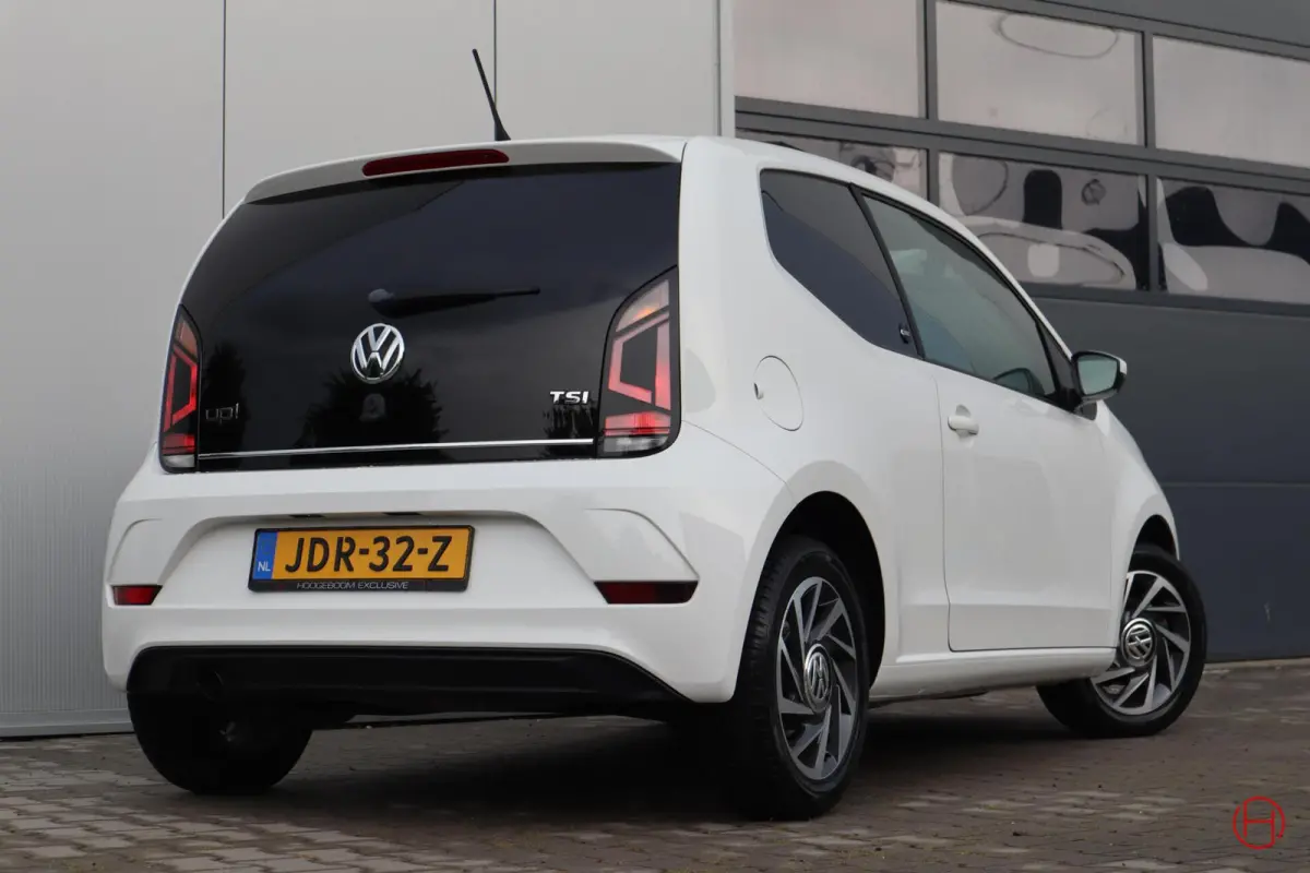 Up! 1.0 TSI 90 PK Sound up! / Panoramadak / Airco / 1e eigenaar