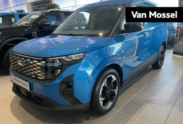 Cour. Limited 44 kWh | Adaptive Cruise Ctrl. | Trekhaak | Achteruitrijcamera | 17'' LMV | Navigatie | Draadloze Oplader |