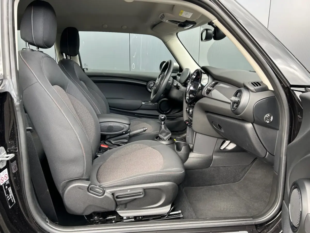 1.5 Cooper Navigatie LED Carplay NL-auto