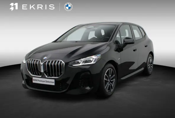 220i M Sportpakket |	Achteruitrijcamera | Parking Assistant | Elektrisch verwarmde voorstoelen | 17''