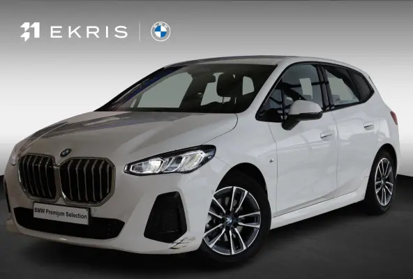 220i | M Sportpakket | Parkeersensoren | Achteruitrij Camera