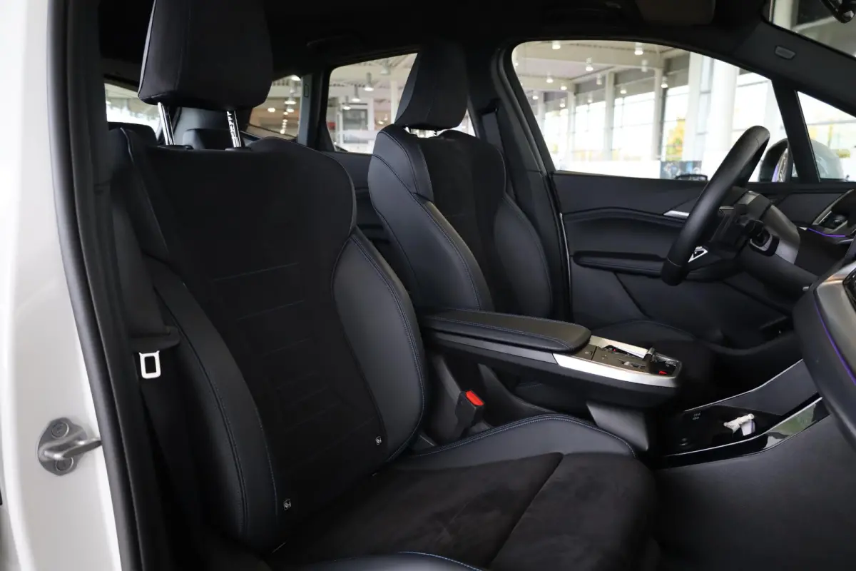 220i | M Sportpakket | Parkeersensoren | Achteruitrij Camera
