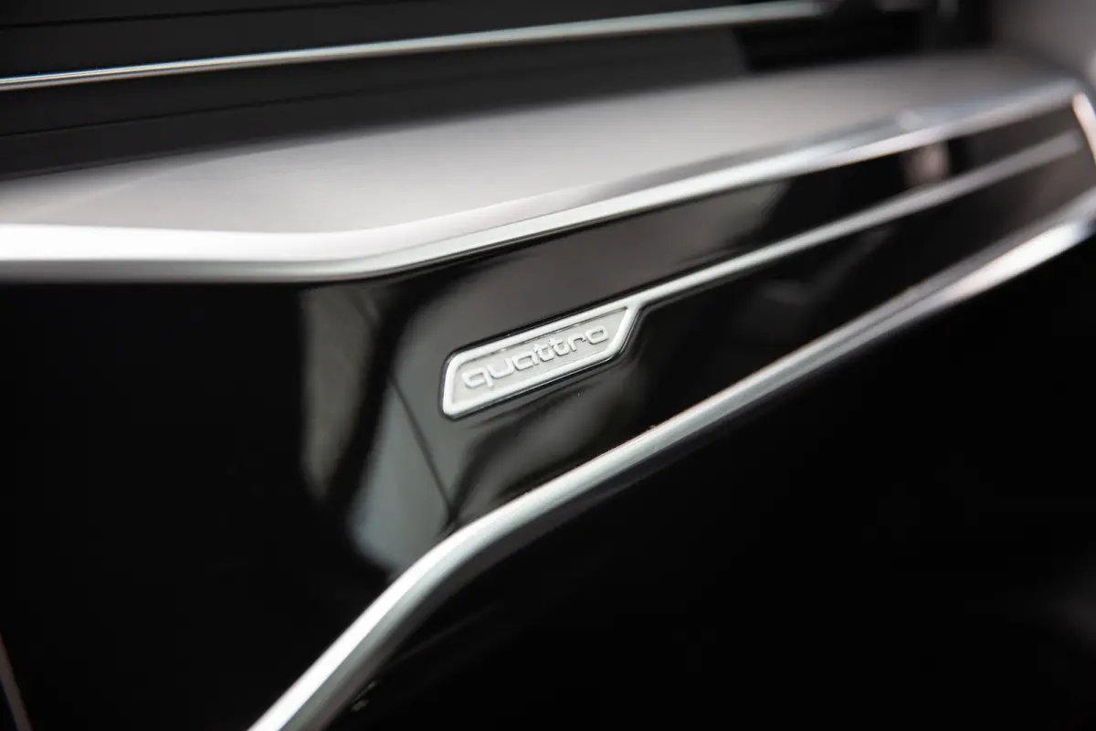 50 TDI quattro Design Pro Line Plus S-line , Luchtvering, Trekhaak, Panoramadak, 3D-camera, B&O,