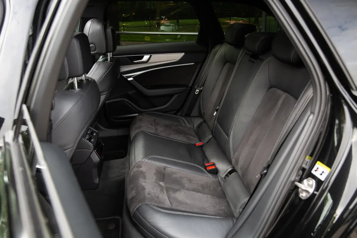 50 TDI quattro Design Pro Line Plus S-line , Luchtvering, Trekhaak, Panoramadak, 3D-camera, B&O,