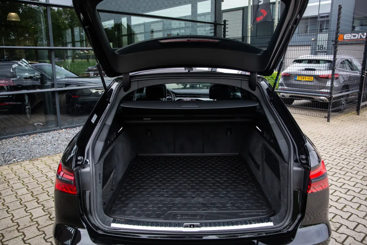 50 TDI quattro Design Pro Line Plus S-line , Luchtvering, Trekhaak, Panoramadak, 3D-camera, B&O,