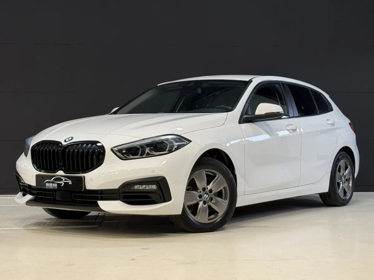116i Business Edition | Zwarte grill | Apple Carplay | DAB+ | PDC V+A