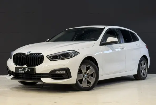 116i Business Edition | Zwarte grill | Apple Carplay | DAB+ | PDC V+A