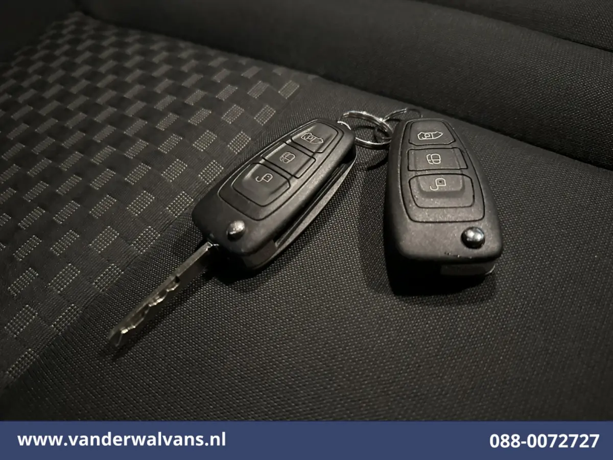 2.0 TDCI 131pk L2H1 Euro6 Airco | Apple Carplay | Stoelverwarming | LED | Cruisecontrol Verwarmde voorruit, Parkeersensoren, Bijrijdersbank, 2800kg trekvermogen, Android Auto