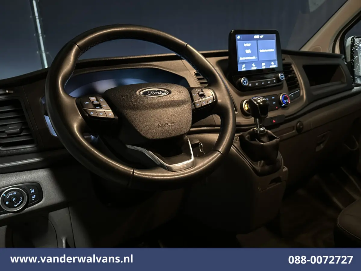 2.0 TDCI 131pk L2H1 Euro6 Airco | Apple Carplay | Stoelverwarming | LED | Cruisecontrol Verwarmde voorruit, Parkeersensoren, Bijrijdersbank, 2800kg trekvermogen, Android Auto