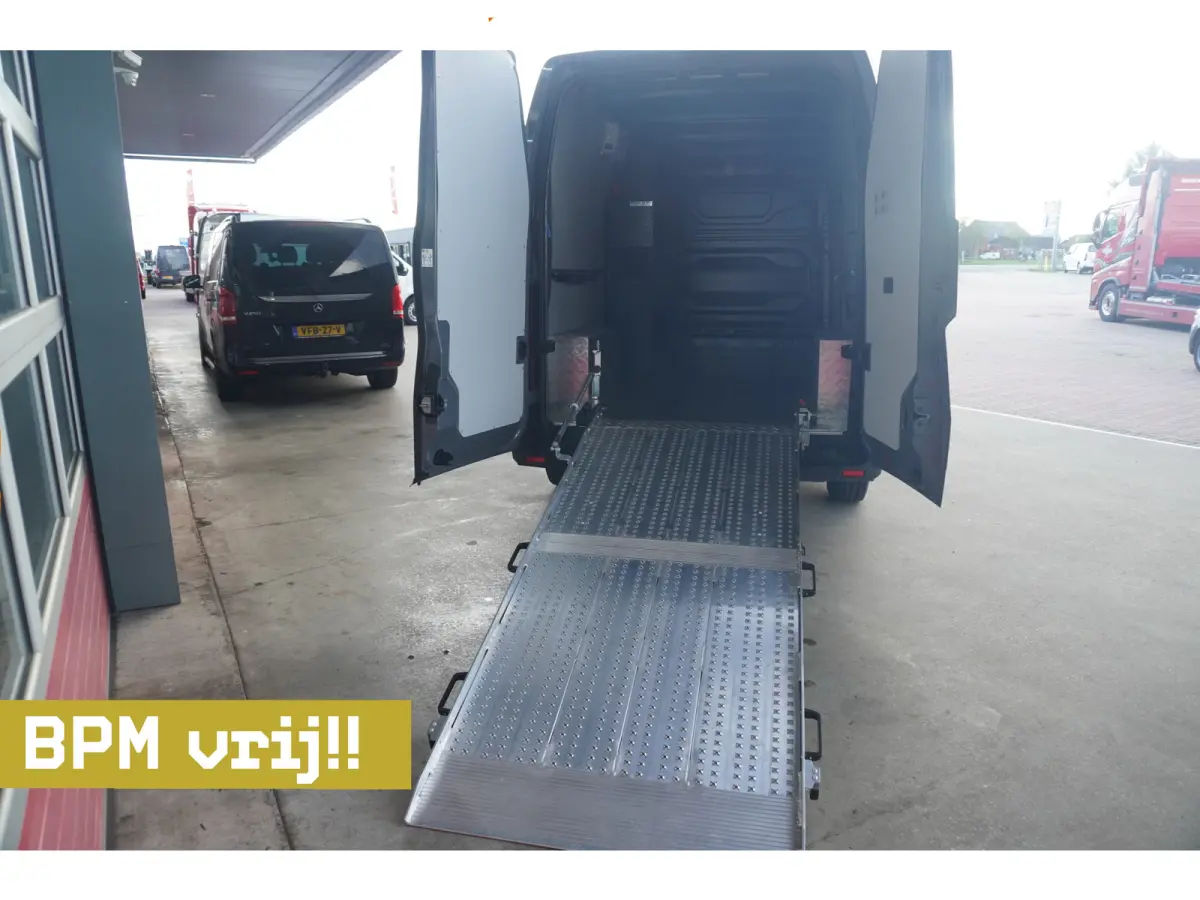 T35 2.0 dCi 170PK L3H2 Extra Laadruimte inrichting Nr. V110 | Airco | Cruise | Camera | Navi |  Oprijschans | Flitsbalk
