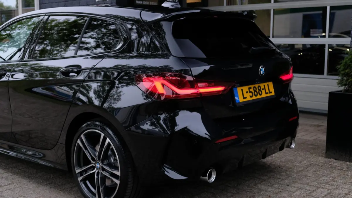 120i M-Sport|Aero Pack|Live Cockpit|Shadow Line