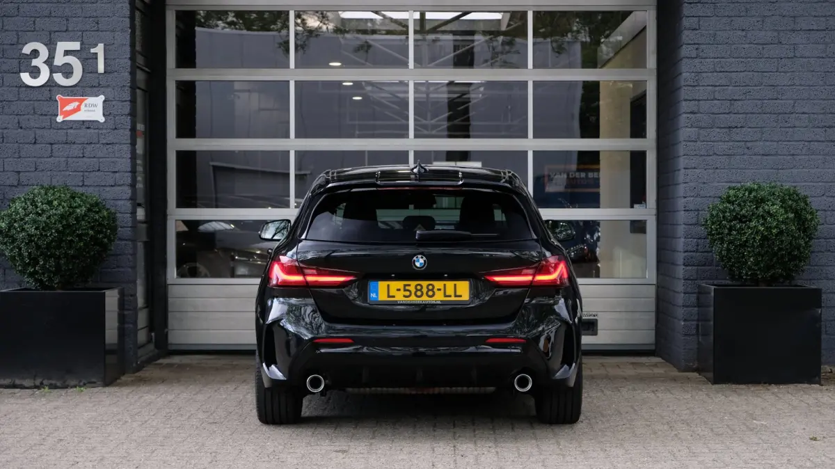 120i M-Sport|Aero Pack|Live Cockpit|Shadow Line