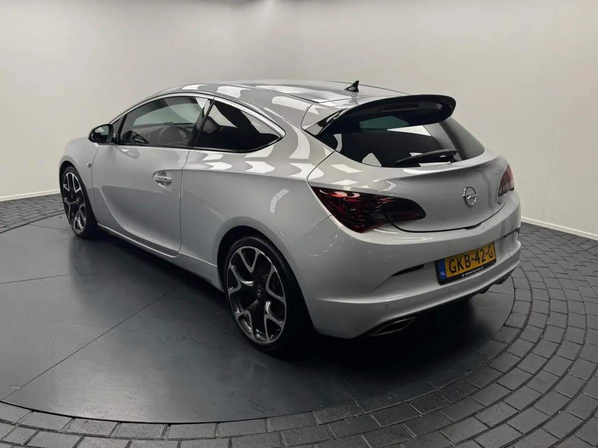 2.0 Turbo OPC 280PK Navigatie-Cr.contr-Clima-Leder-Stoelverwarming-Parkeersensoren-Lm19''velgen