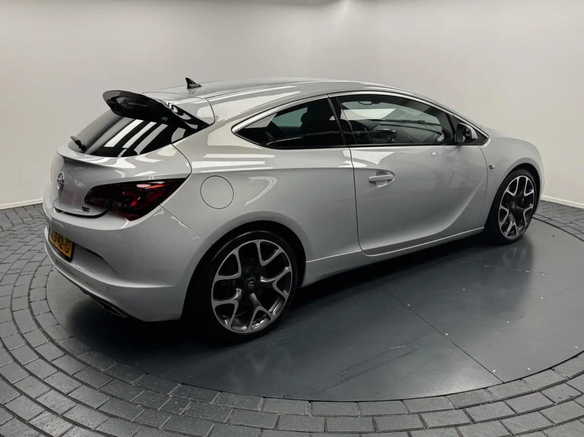 2.0 Turbo OPC 280PK Navigatie-Cr.contr-Clima-Leder-Stoelverwarming-Parkeersensoren-Lm19''velgen