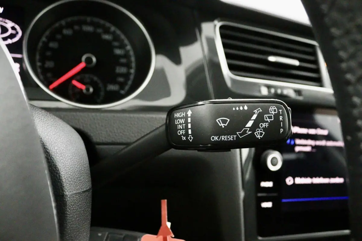 1.0 TSI Life antraciet