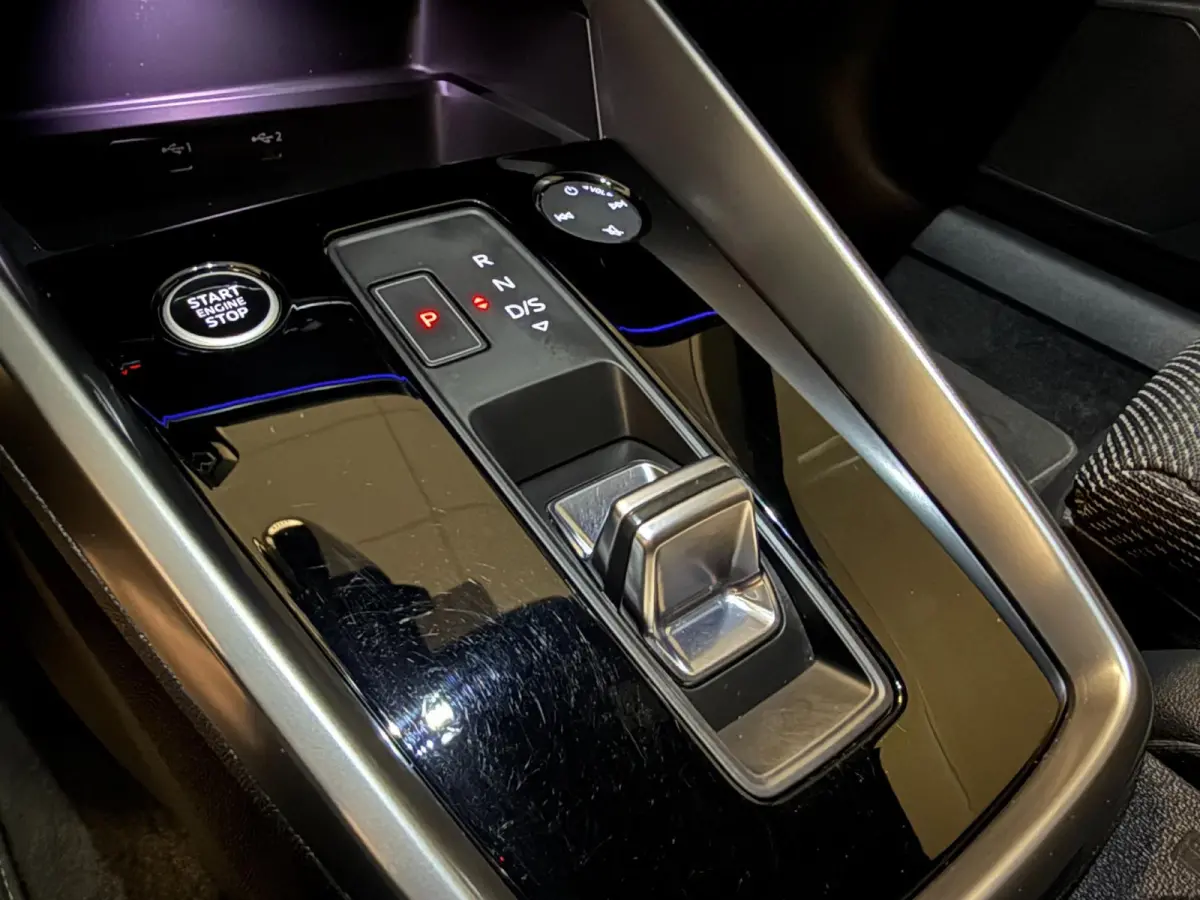 40 TFSI e 2X S-LINE SOH-TEST/V-COCKPIT/DAB/CARPLAY/NAVI/LED/SFEERVERL///