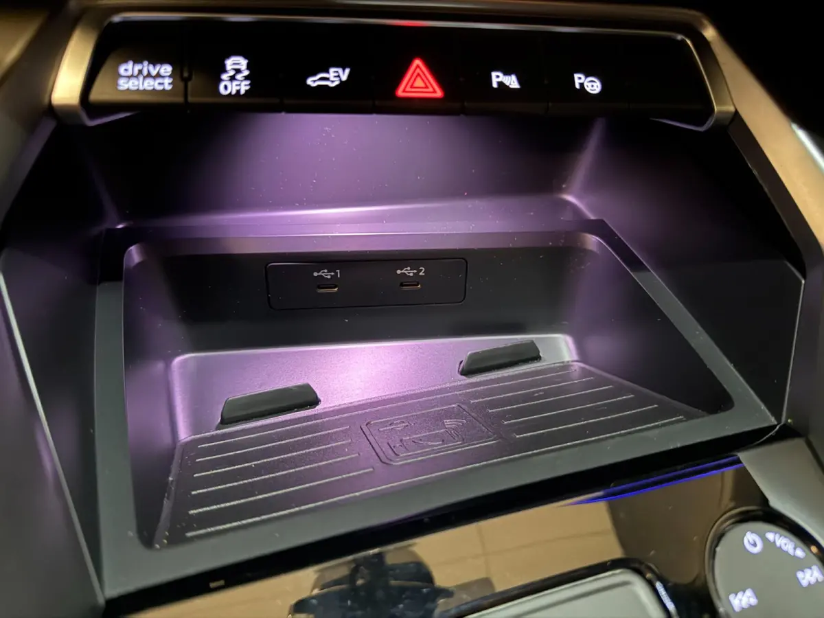 40 TFSI e 2X S-LINE SOH-TEST/V-COCKPIT/DAB/CARPLAY/NAVI/LED/SFEERVERL///