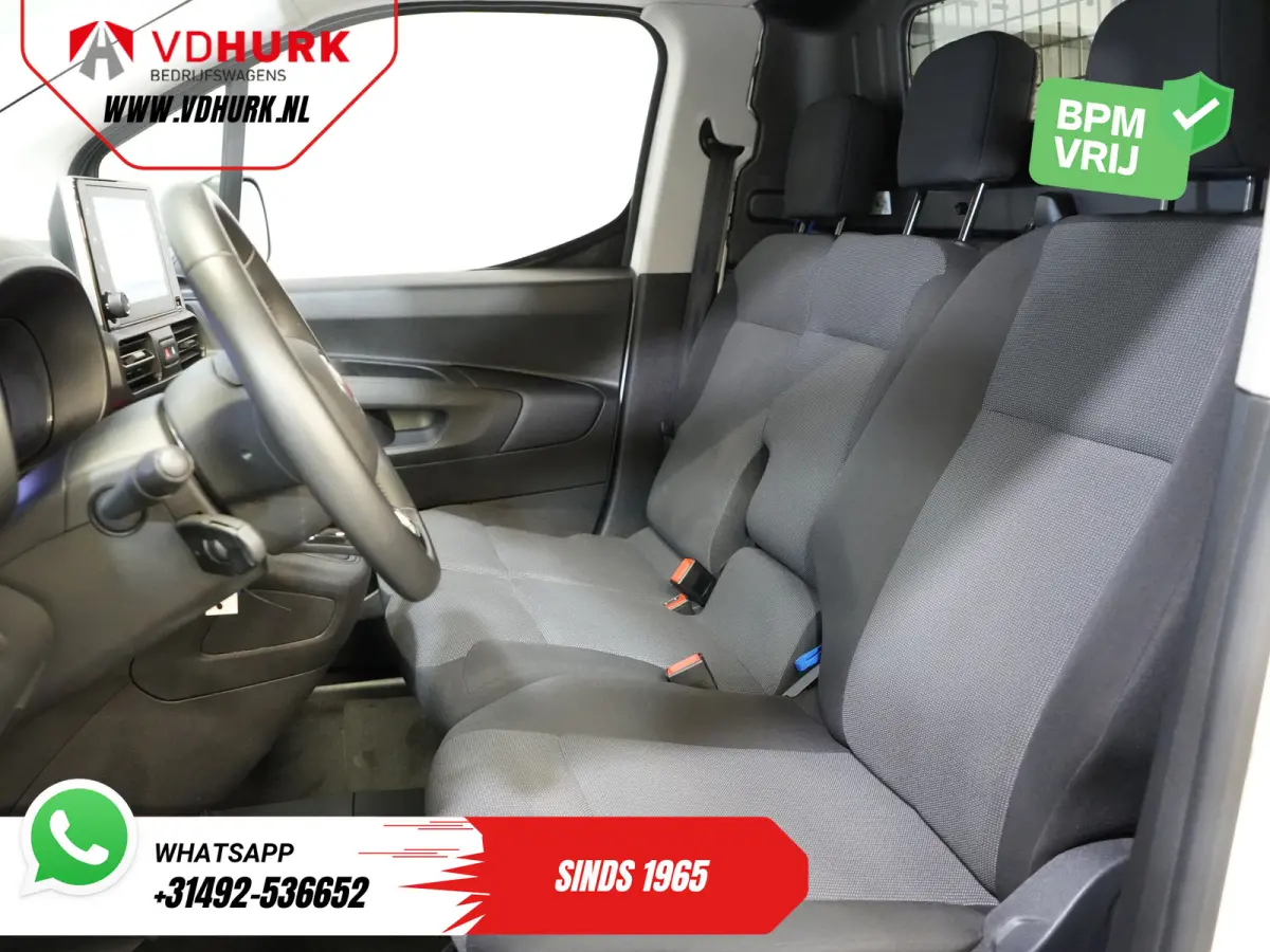1.5 HDi 100 pk (DEMO) 3 Pers./ CarPlay/ Stoelverw./ Camera/ PDC/ Cruise/ Airco