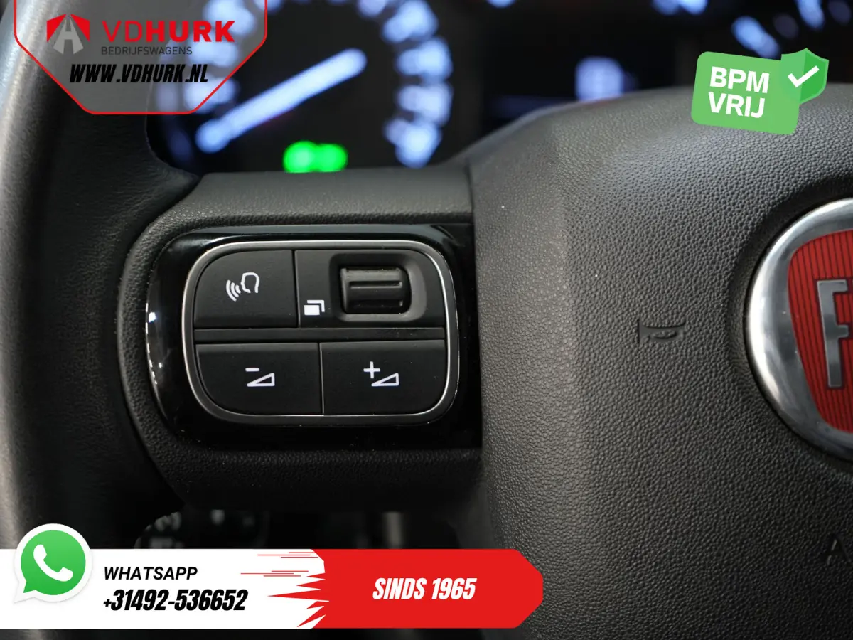 1.5 HDi 100 pk (DEMO) 3 Pers./ CarPlay/ Stoelverw./ Camera/ PDC/ Cruise/ Airco