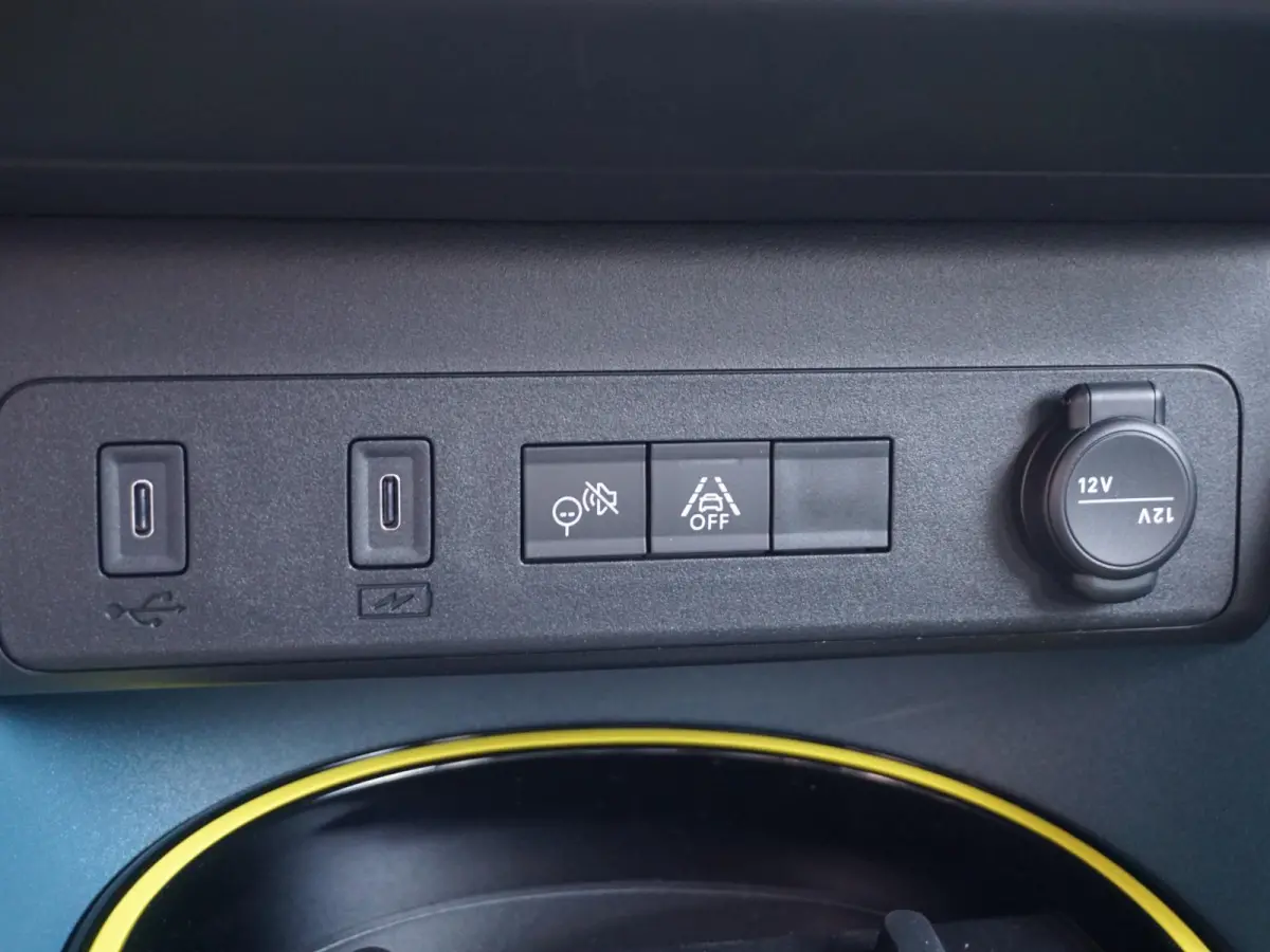 La Prima 7,4 kW 44 kWh | Uit voorraad leverbaar | Clima | Cruise | Camera | Apple Carplay | 17" | Navi